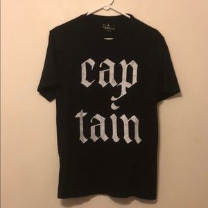 Banana republic “CAPTAIN” t shirt🔥